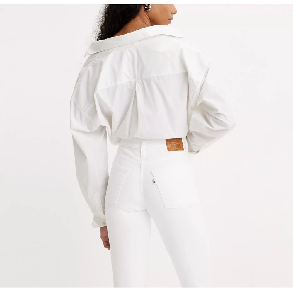 White Levi jeans !!
